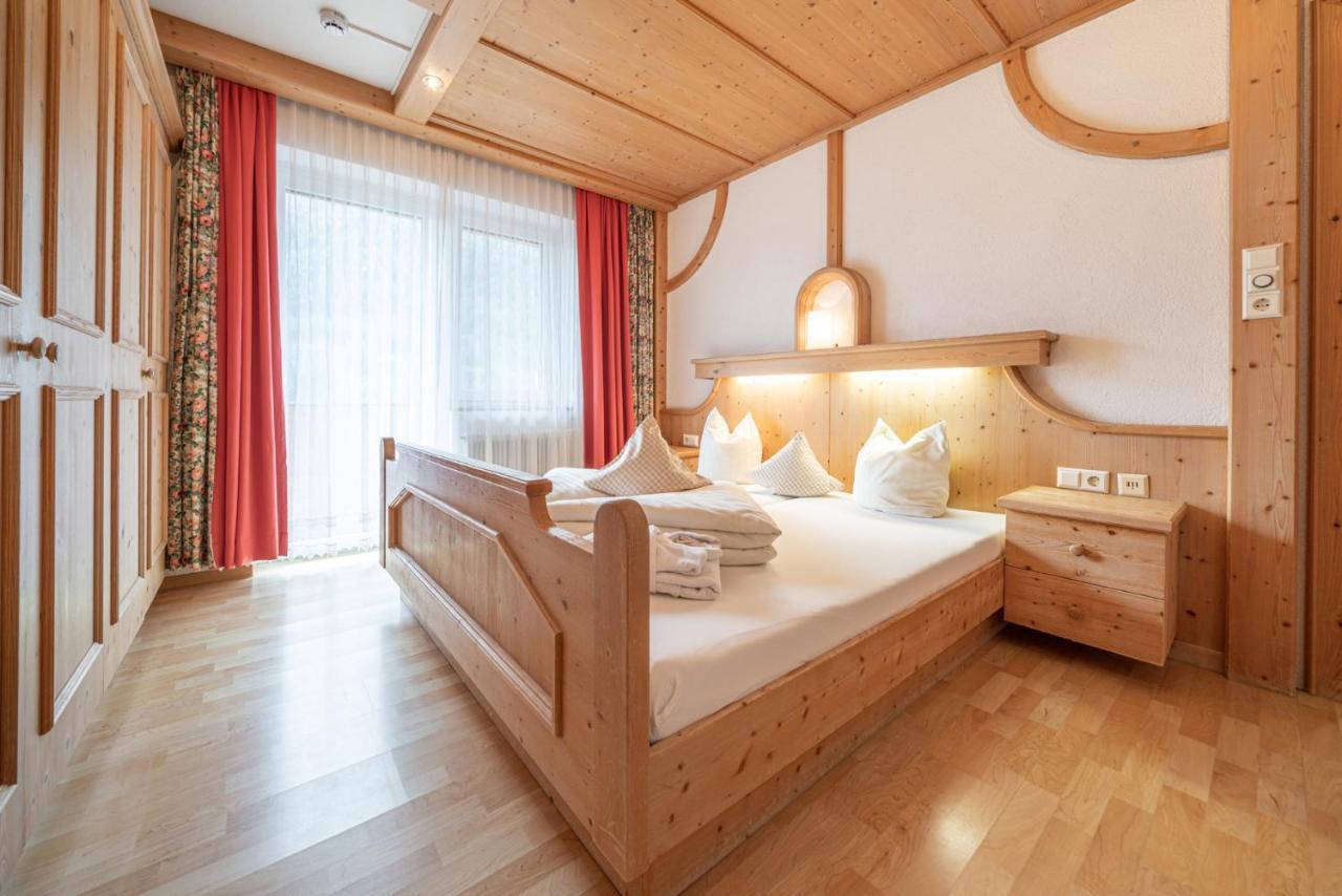 Familienhotel Replerhof Mit Kinderbetreuung Prägraten Стая снимка