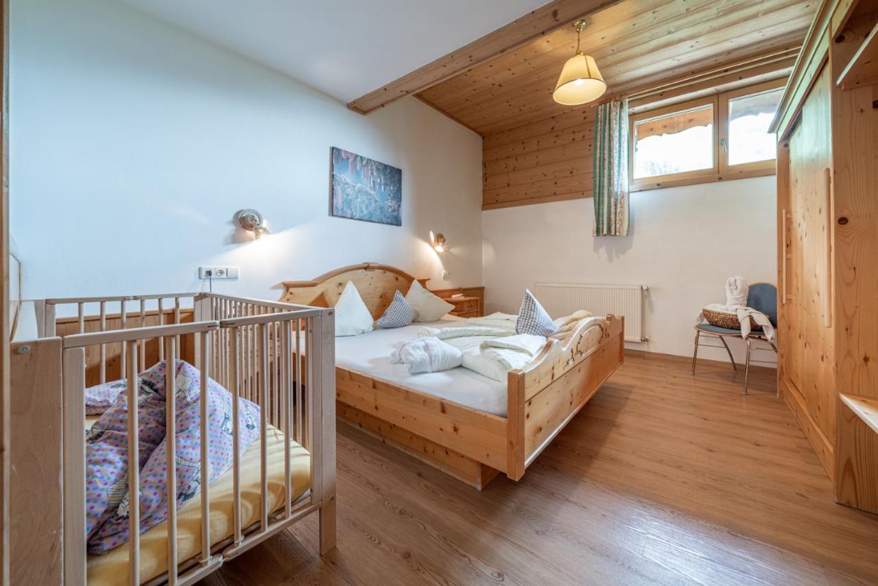 Familienhotel Replerhof Mit Kinderbetreuung Prägraten Стая снимка