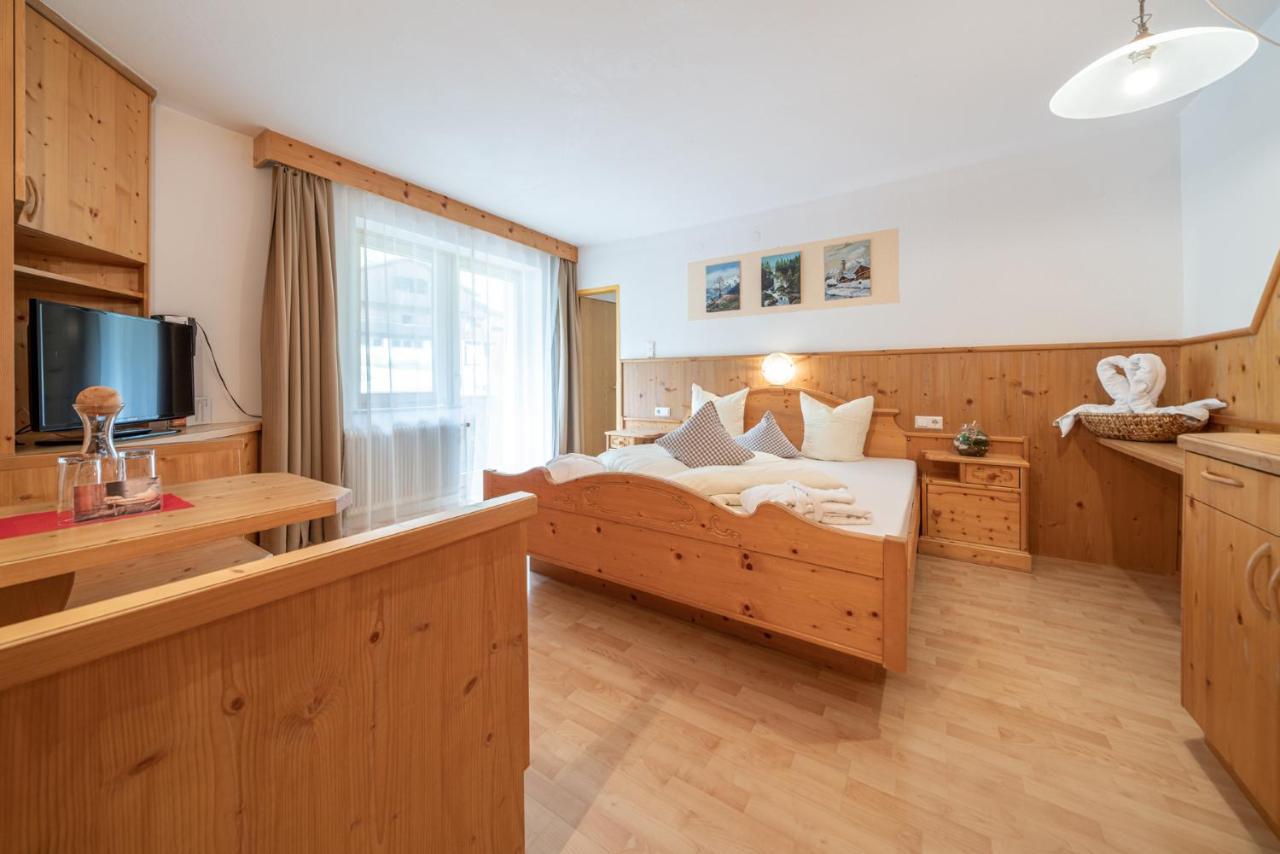 Familienhotel Replerhof Mit Kinderbetreuung Prägraten Стая снимка