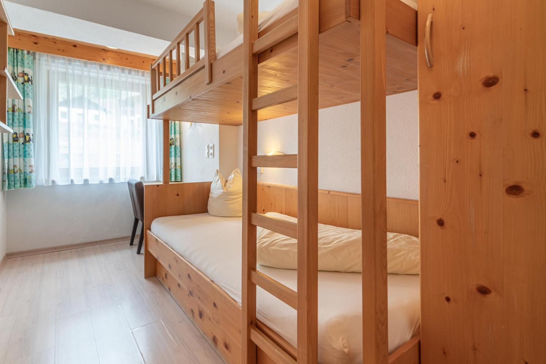 Familienhotel Replerhof Mit Kinderbetreuung Prägraten Стая снимка